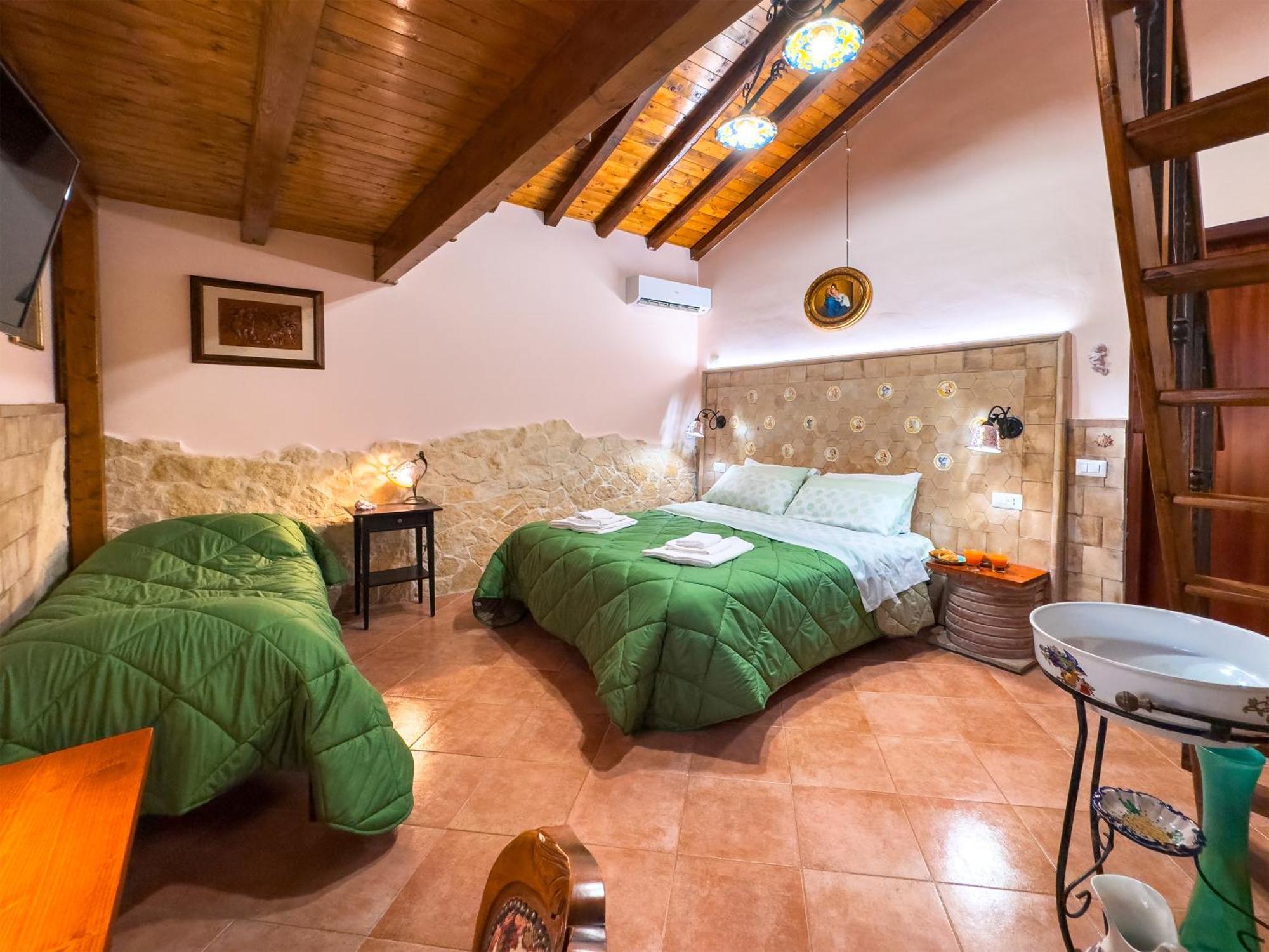 Villa Del Gelso Chalet Nel Parco Delletna ماسكالي المظهر الخارجي الصورة